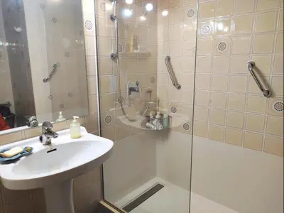 Un baño de Càntir