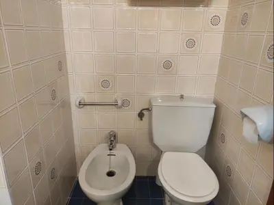 Un baño de Càntir