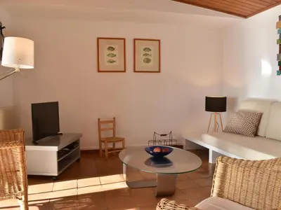Una televisión o centro de entretenimiento en Pinetells