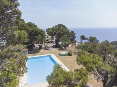 Piscina en o cerca de Miró Mar