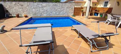 Piscina en o cerca de LLOGUER30 Cecilia's House the paradise