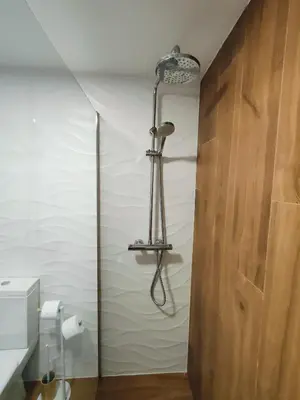 Un baño de Sea you soon apartment. Lloret de Mar city center