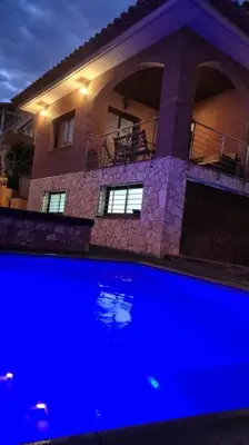 Piscina en o cerca de Casa rustica con piscina y jardin