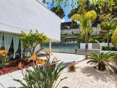 Jardín al aire libre en Holiday Home Nathalie by Interhome
