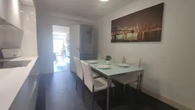 Una cocina o zona de cocina en VILLAS COSETTE Apartamento Plaza Europa