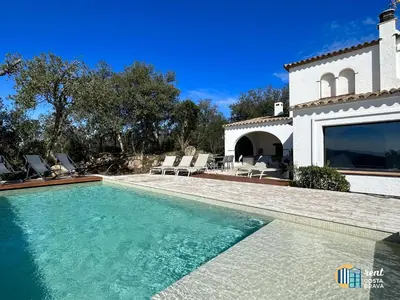 Piscina en o cerca de Villa LA KAZ en Mas Nou Platja d'Aro