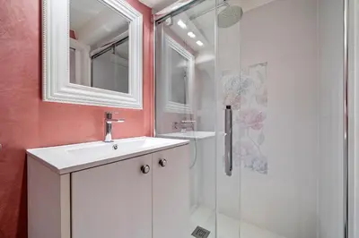 Un baño de Hauzify I Casa Palou