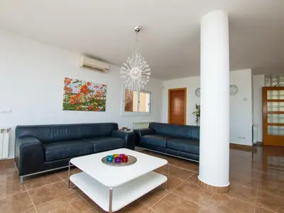 Zona de estar de Villa Gaudí by Interhome