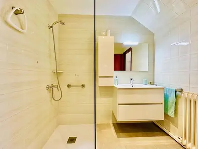 Un baño de Amata Costabravasi