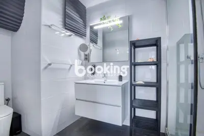 Plano de Hortensias Apartament amb aire acondicionat, a prop de la platja i amb accès a piscina
