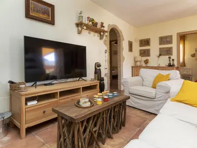 Una televisión o centro de entretenimiento en Holiday Home Ca La Lou by Interhome