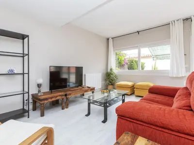 Una televisión o centro de entretenimiento en Holiday Home Pilotossa by Interhome