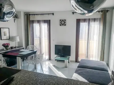 Zona de estar de LETS HOLIDAYS Apartment 1 min to the beach 2