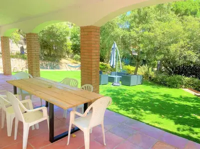 Jardín al aire libre en V&VLLORET- Villa Camelia