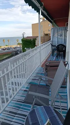 Un balcón o terraza de Canet playa y centro con free wifi