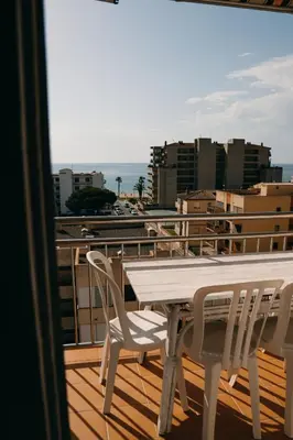 Un balcón o terraza de Apartamento en Torre Valentina con vista al mar