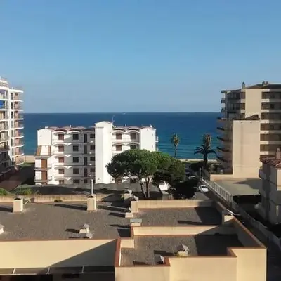 Apartamento en Torre Valentina con vista al mar