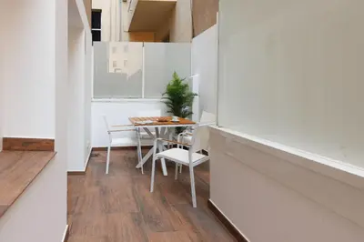 Plano de Bravissimo Figuerola, Spacious 3-bedroom apartment