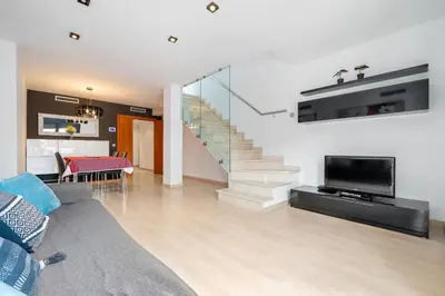 Una cocina o zona de cocina en Hauzify I Apartament Ponent
