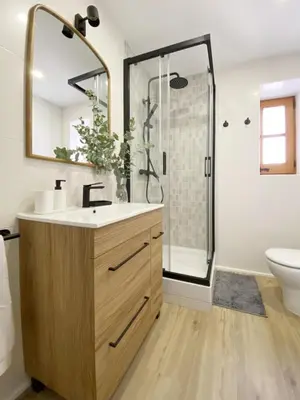 Un baño de Historic House at Can Quintana by Casa de Elena