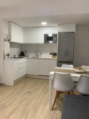 Una cocina o zona de cocina en Apartament Castell de Tossa- a 100m playa-Parking