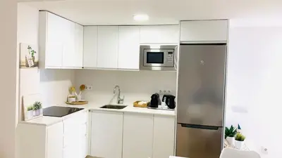 Una cocina o zona de cocina en Apartament Castell de Tossa- a 100m playa-Parking