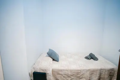Cama o camas de una habitación en Apartamento Floral al centro de Palamós con Wi-Fi