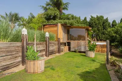Jardín al aire libre en Le Rondini Solo Adultos