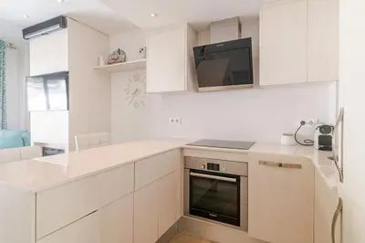 Una cocina o zona de cocina en Piso reformado a pie de playa Sa Riera Begur