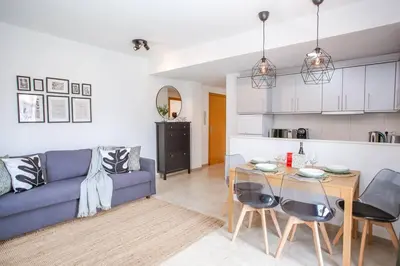 Una cocina o zona de cocina en AL38 elegant apartment in Fenals beach