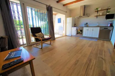 Una cocina o zona de cocina en V&V LLORET- Villa Suecia