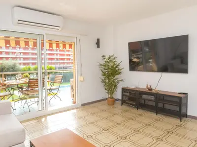 Una televisión o centro de entretenimiento en Apartment Libra by Interhome