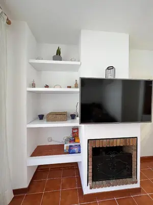 Una televisión o centro de entretenimiento en AP21-Sa Riera