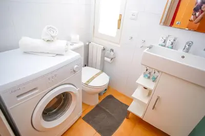 Un baño de CL11 Nice townhouse with sea views