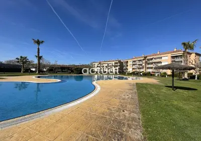 Piscina en o cerca de BOVILA 31 2º 2ª