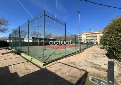 Instalaciones para jugar a tenis o squash en BOVILA 31 2º 2ª o alrededores