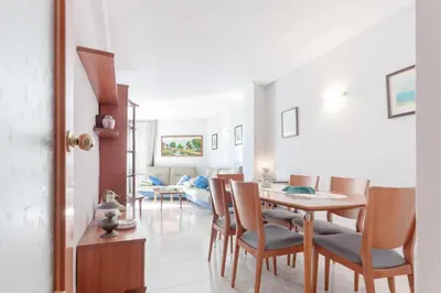 Zona de estar de Fantástico apartamento en la playa. A/A y vistas