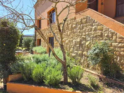 Jardín al aire libre en Casa de campo en el Empordà