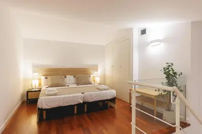 Cama o camas de una habitación en Bravissimo Plaça Catalunya 2-2, Duplex apartment