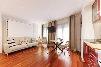 Zona de estar de Bravissimo Plaça Catalunya Studio, Monthly Apartment