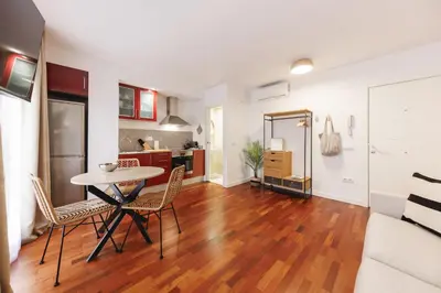 Una cocina o zona de cocina en Bravissimo Plaça Catalunya Studio, Monthly Apartment