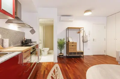 Una cocina o zona de cocina en Bravissimo Plaça Catalunya Studio, Monthly Apartment