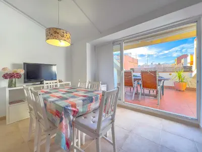 Una televisión o centro de entretenimiento en Vivalidays Montserrat - Blanes