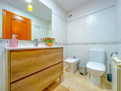 Un baño de Vivalidays Montserrat - Blanes