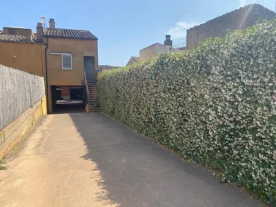 Plano de Casa familiar duplex y parking gratis