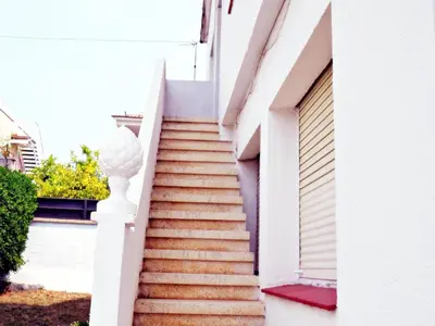 Plano de AFRODITA Casa con dos apartamentos independientes