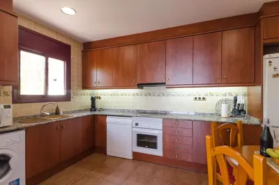 Una cocina o zona de cocina en Villa Violetas - Magnificent sea view, 8 pers and baby cot available, quiet area