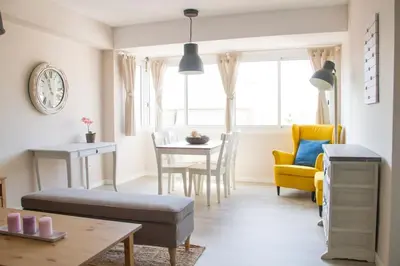 Zona de estar de Lloret de Mar - BeachSide Apartment - Free Parking - limited size car