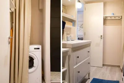 Un baño de Lloret de Mar - BeachSide Apartment - Free Parking - limited size car