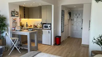 Una cocina o zona de cocina en BEACH STUDIO/LOFT